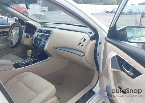 2014 Nissan Altima 2.5 S z USA, uszkodzony, nr VIN 1N4AL3AP1EN366932